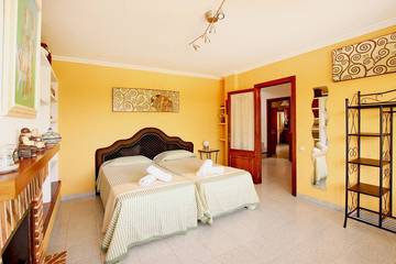 Finca for 8 People in Las Tres Velas, Calvià, Photo 4