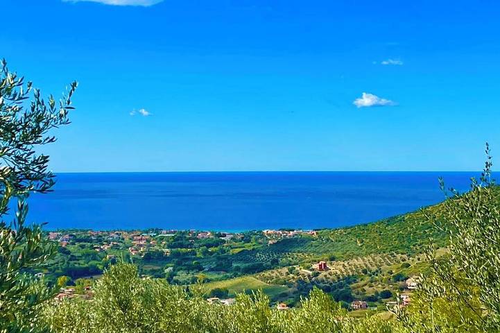 Rustico per 4 persone, con giardino e balcone in Cilento