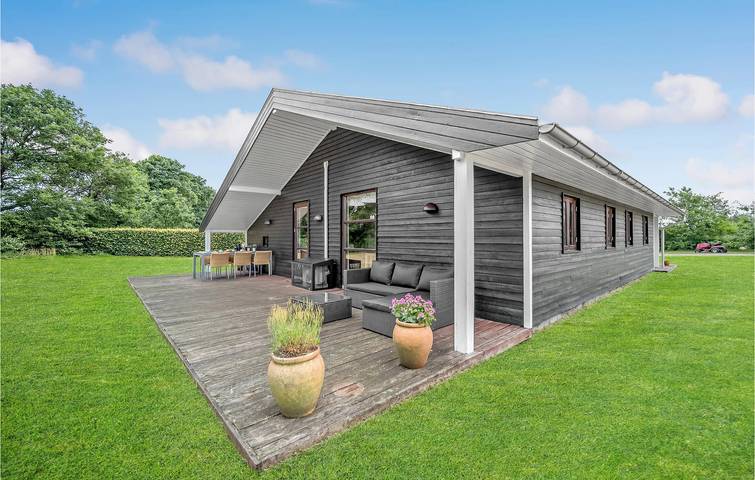 Ferienhaus für 6 Personen, mit Terrasse und Whirlpool sowie Garten - 1