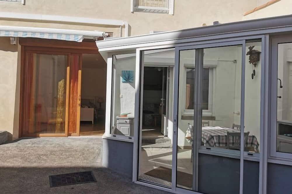 Appartement entier, Appartement avec parking à 5mn du Zénith. Animaux de compagnie acceptés. in Cournon-d'Auvergne, Massif central