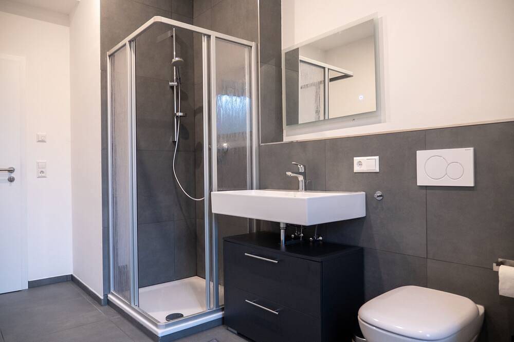Ganze Wohnung, Geräumiges Apartment mit 2 Betten in Karlsbad (Baden), Kraichgau