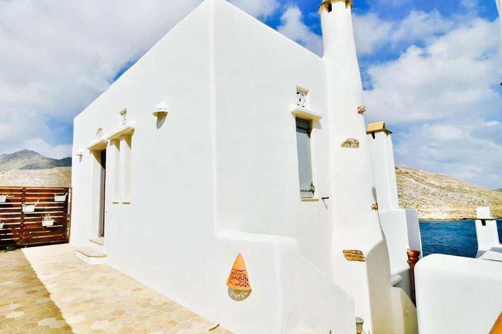 Tinos : House / villa & Suites in Ormos Panormou, Tinos