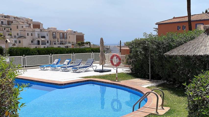 Chalet para 7 personas, con piscina y terraza en Sierramar