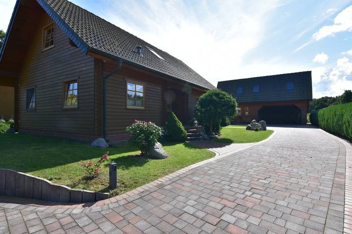 Ferienhaus für 4 Personen, mit Garten in Lütow