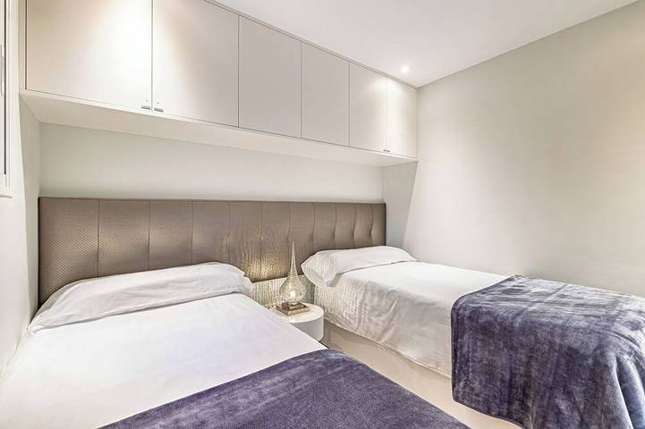 Hel lejlighed, Puente Romano Phase 2, Golden Mile, Marbella in Marbella West, Marbella