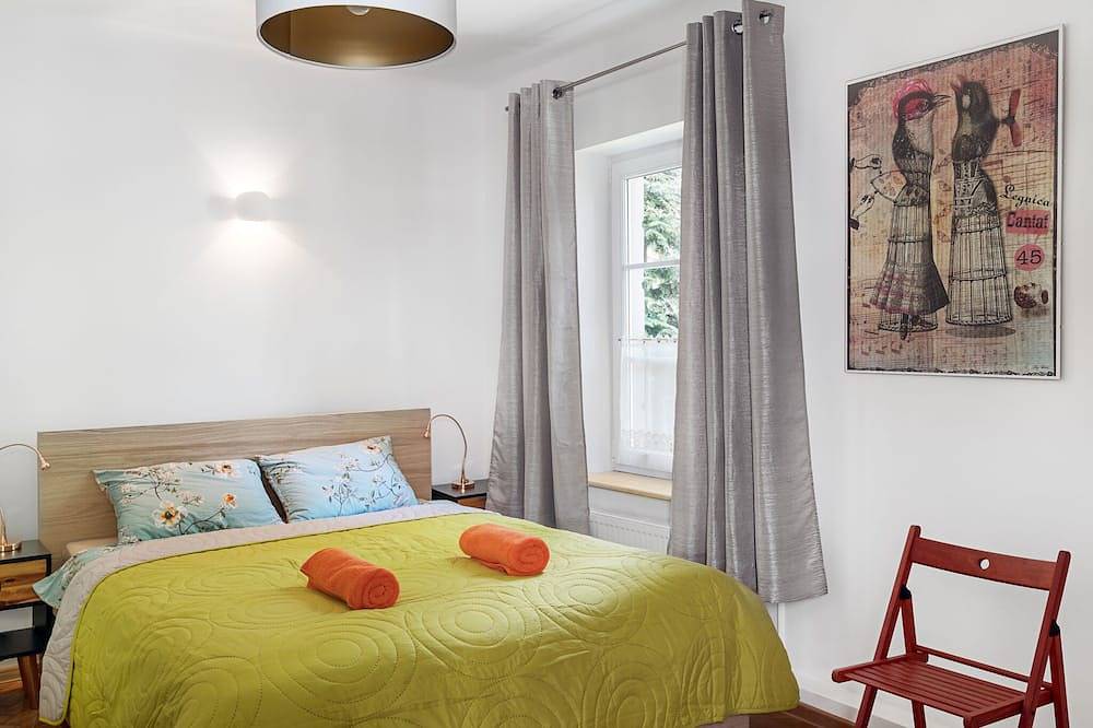 Entire apartment, 3 rooms modern, stunning & quiet flat for 6, Old Town, Warsaw in Warsaw Śródmieście, Warsaw