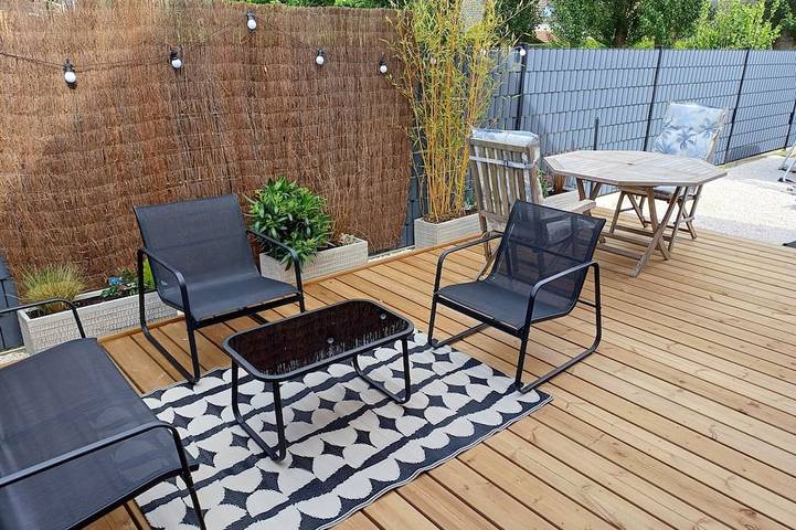Gîte pour 3 personnes, avec Terrasse et Piscine à Hoymille