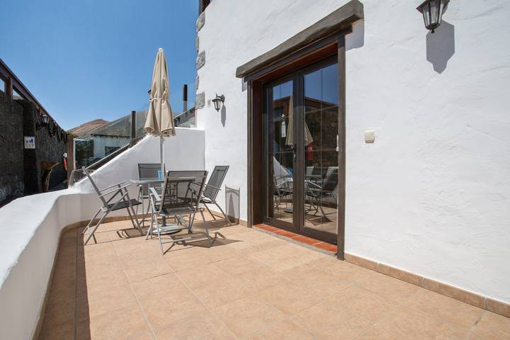 Ganze Wohnung, Gemütliche Ferienwohnung "5" mit Terrasse, Gemeinschaftspool und Wlan in La Asomada, Tías