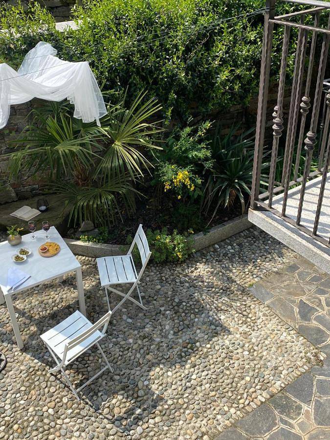 Vacation rental for 3 people, with Balcony and Yard as well as Lake view and View in Comune di Pella