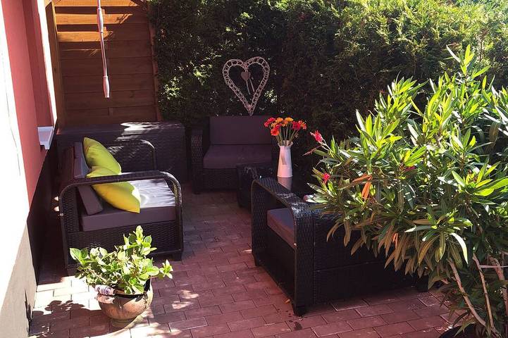 Ferienwohnung für 2 Personen, mit Garten und Balkon