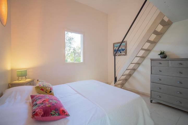 Villa pour 8 personnes, avec Balcon ainsi que Jacuzzi et Jardin à Gassin - 4