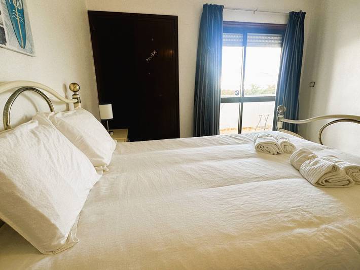 Gîte pour 6 personnes, avec terrasse à Baleal - 4