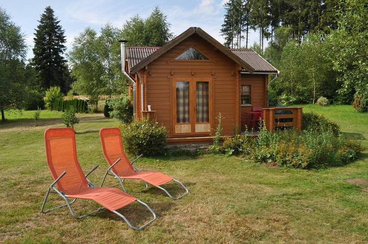 Ferienhaus für 4 Personen, mit Ausblick und Seeblick sowie Garten in Franche-Comté