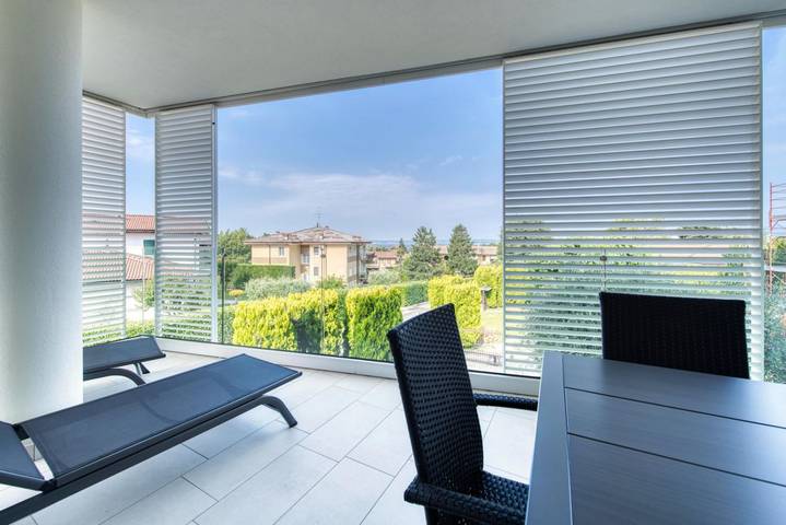 Apartamento entero, Apartamento de vacaciones para 4 personas con balcón/terraza in Lazise, Montañas Garda
