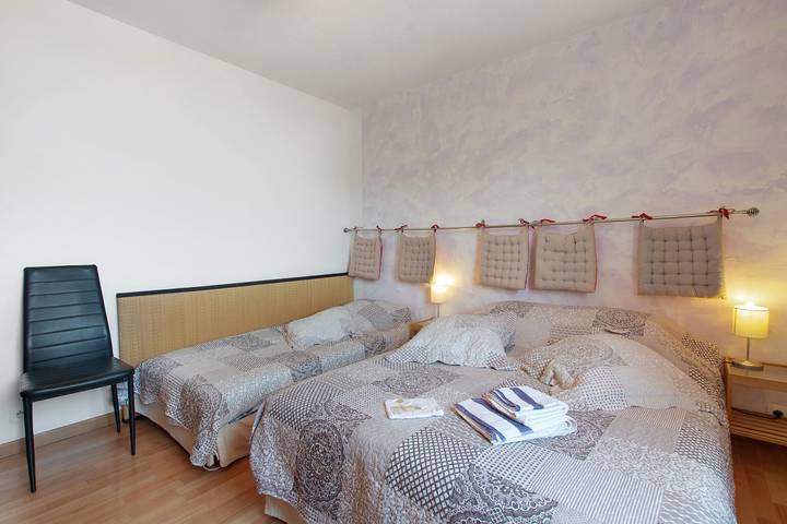 Bed and Breakfast 'Colibri' with Mountain View, Wi-Fi and Air Conditioning in Coaraze, Mediterranean Coast (France)