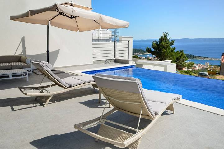Villa für 8 Personen, mit Garten und Terrasse in Makarska - 2