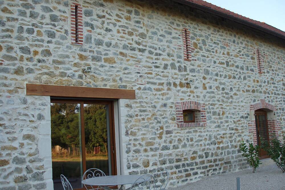 Gîtes des Tissiers langs het zijkanaal van de Loire in Gannay-sur-Loire, Allier