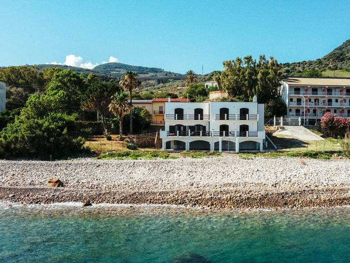 Ferienhaus für 6 Personen, mit Balkon und Whirlpool sowie Terrasse und Garten auf Sizilien - 2
