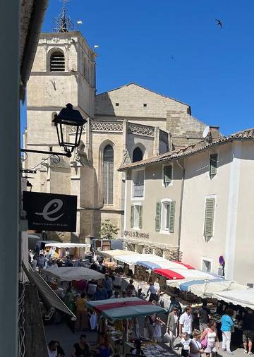 Gîte pour 4 personnes, avec vue dans Office De Tourisme Du Pays Des Sorgues Et Des Monts De Vaucluse