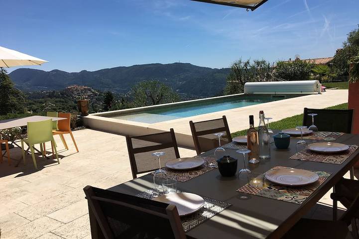 Villa pour 7 personnes, avec Balcon ainsi que Terrasse et Jardin à Falicon