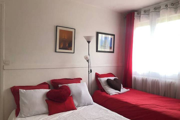 Location de vacances pour 10 personnes, avec jardin à Chelles - 2