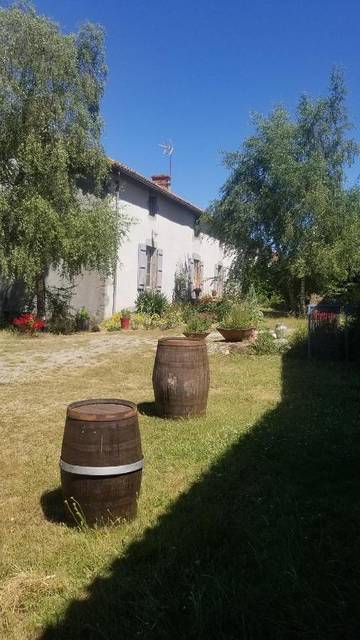 Cottage pour 2 personnes, avec jardin et vue à Gourgé