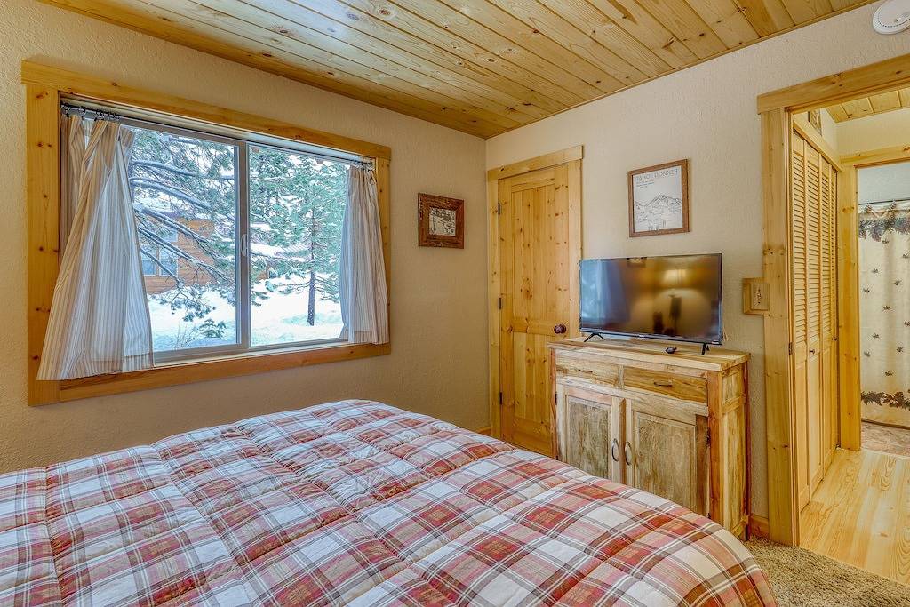 Cabin for 8 Guests in Truckee, Donner Lake