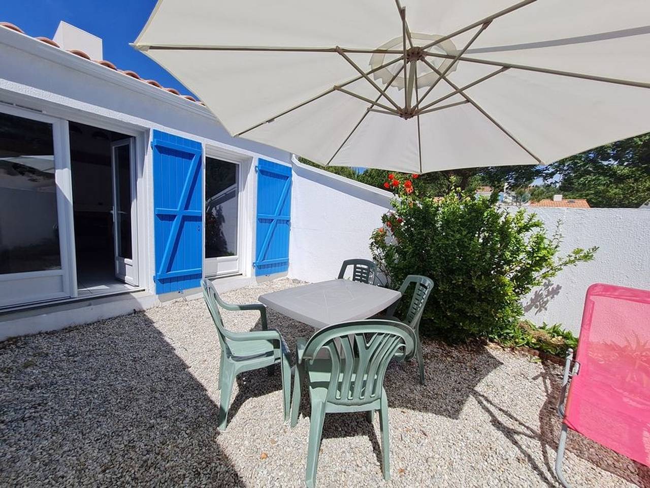 Maison avec Piscine Chauffée, Proche Mer et Commerces, pour 4/5 Pers., Animaux Admis in Saint-Jean-de-Monts, Vendée