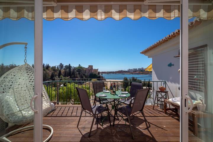 Location de vacances pour 4 personnes, avec jardin ainsi que vue sur l’océan et piscine à Ferragudo - 2