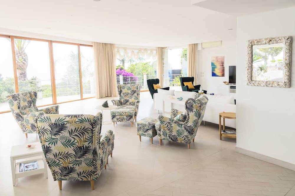 Villa mit Pool und 8 Doppelzimmern in Anacapri – by La Canostra Capri in Anacapri, Neapel Provinz