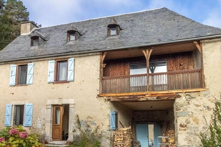 Location de vacances pour 6 personnes, avec balcon et jardin à Bordères-Louron