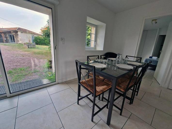 Location de vacances pour 4 personnes, avec jardin, animaux acceptés à Cherves-Richemont - 3
