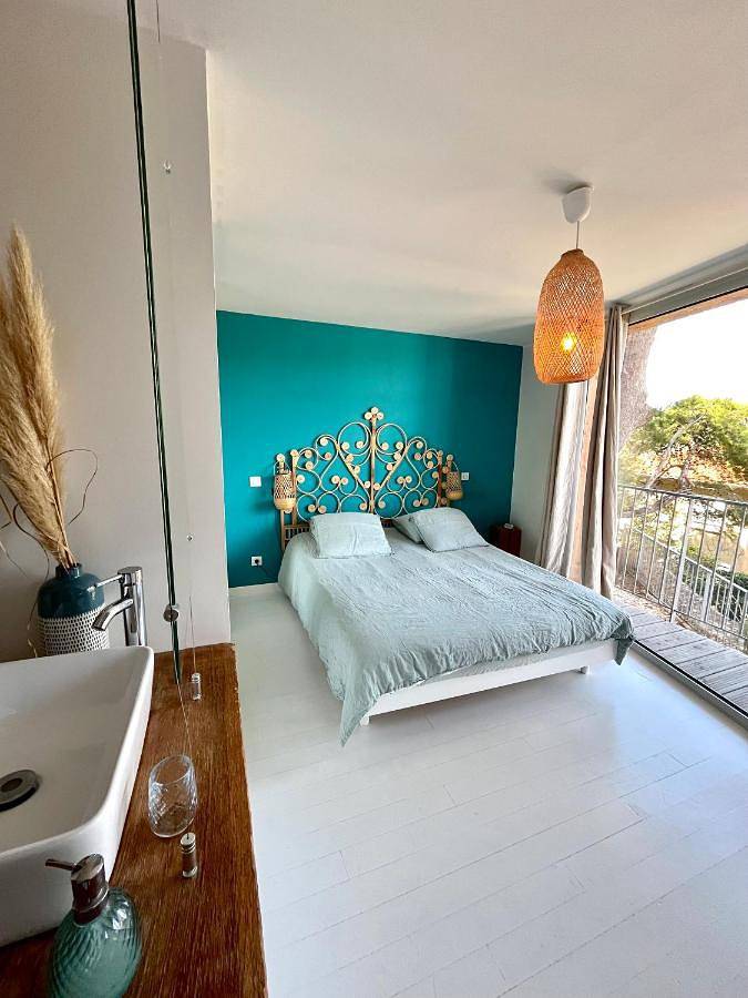 Gîte pour 2 personnes, avec terrasse ainsi que jardin et vue dans Plage La Franqui - 2
