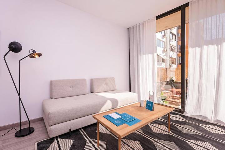 Apartmenthotel for 5 people, with Balcony in Barcelona