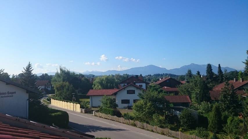 Ferienwohnung für 2 Personen, mit Balkon und Seeblick in Chieming