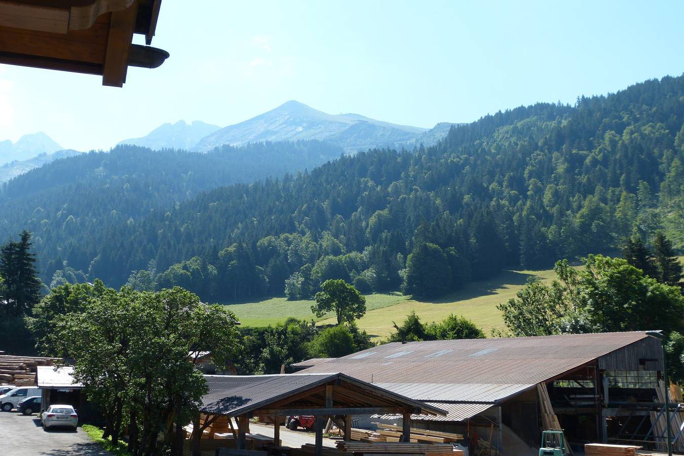 Appartement entier, 3*, 6 pers, 2 chambres, pistes 350 m, vue montagne in La Clusaz, Région d'Annecy