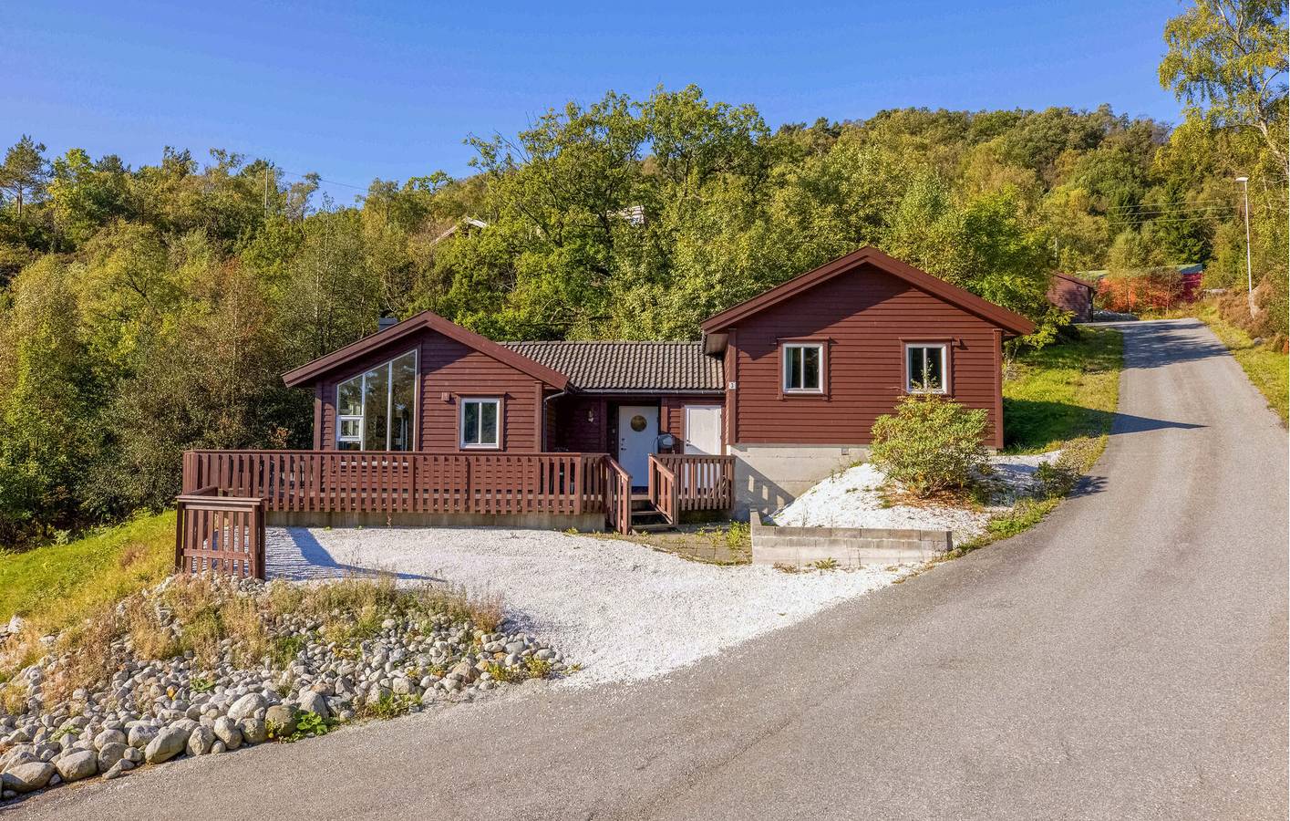Ferienhaus für 8 Personen mit Terrasse in Tysvær