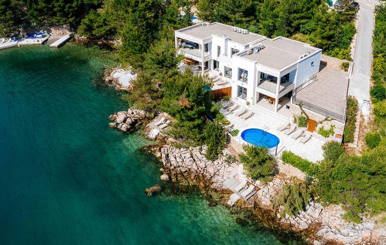 Ferienhaus für 10 Personen, mit Terrasse in Starigrad Paklenica - 3