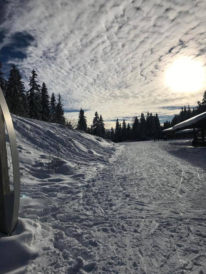 Location de vacances pour 5 personnes, avec vue et jardin, adapté aux familles à Montcel - 4