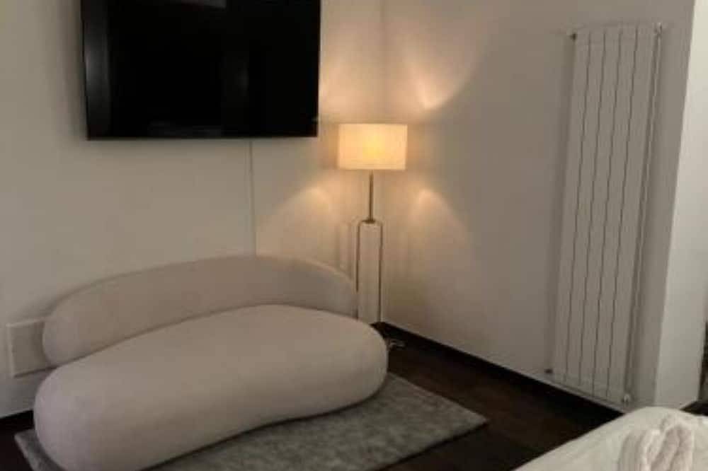Entire apartment, Enjoyhousebracciano Suite 3 in Bracciano, Lake Bracciano