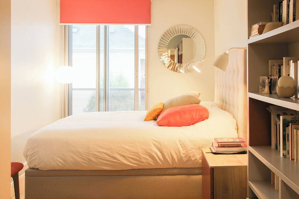 Entire apartment, Stay in a bright apartment in Charenton in Charenton-le-Pont, Val-de-Marne