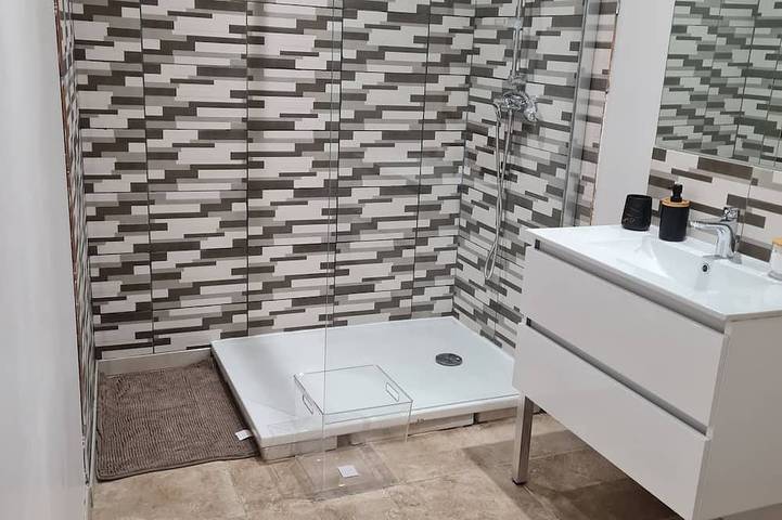 Gîte pour 2 personnes à Lédenon - 3