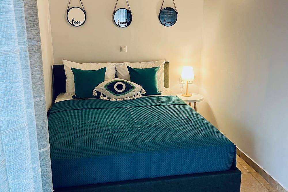 Beach front Villa with hot tub,  just steps from the sea in Stegna (Rhodes), Rhodes
