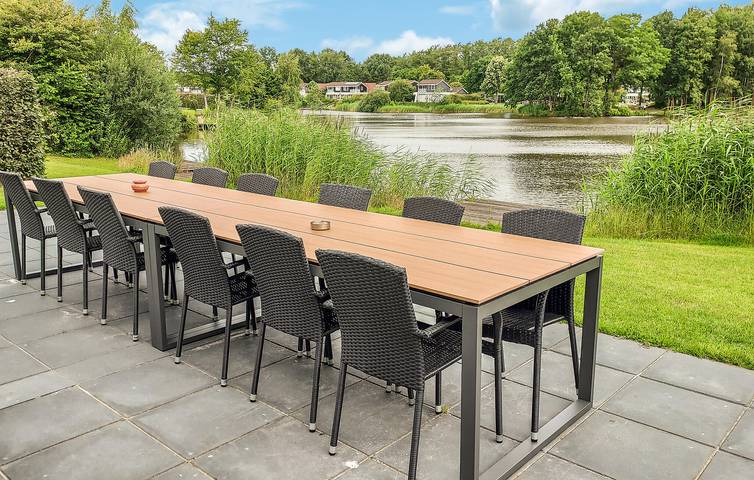 Casa de vacaciones para 12 personas con terraza in Vlagtwedde, Región de Groningen