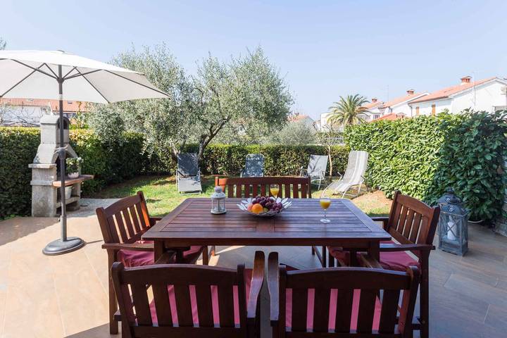 Ferienhaus für 6 Personen, mit Balkon und Garten in Poreč - 4