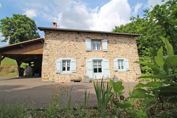 Gîte pour 5 personnes, avec terrasse et jardin à Solignac (homonymie)