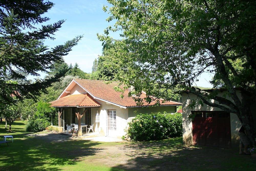 A louer petite maison de campagne située au coeur du p. noir in Sarlat-la-Canéda, Périgord Noir