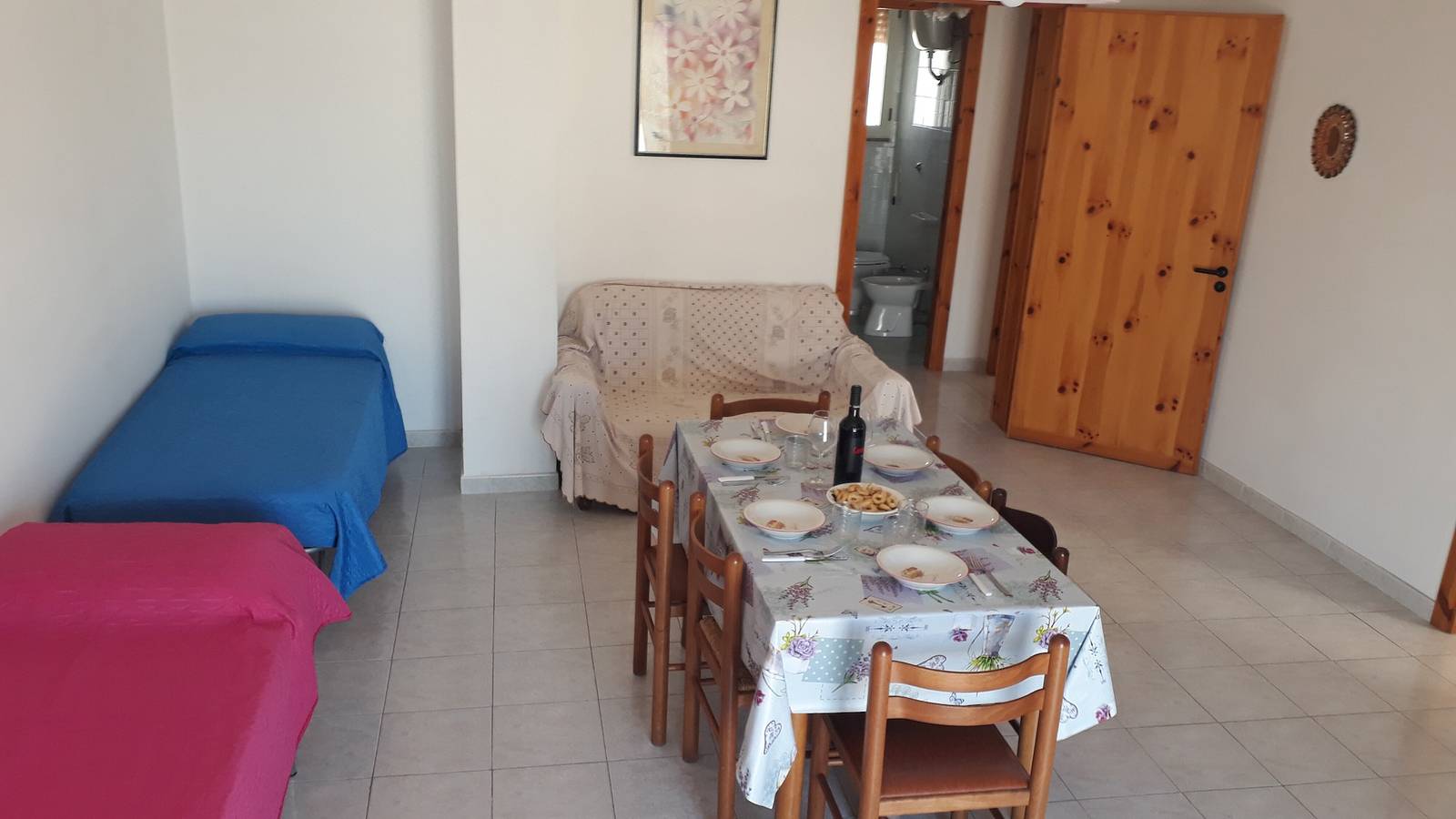 Ganze Wohnung, Zentrale Wohnung mit Balkon, nur wenige Meter vom Strand entfernt in Melendugno, Lecce Provinz