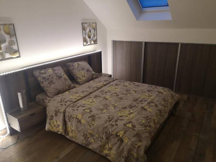Gîte pour 5 personnes, avec terrasse et vue dans Voisenon
