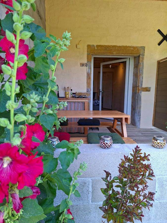 Chambre d’hôte pour 2 personnes, avec Terrasse et Jardin ainsi que Piscine et Vue